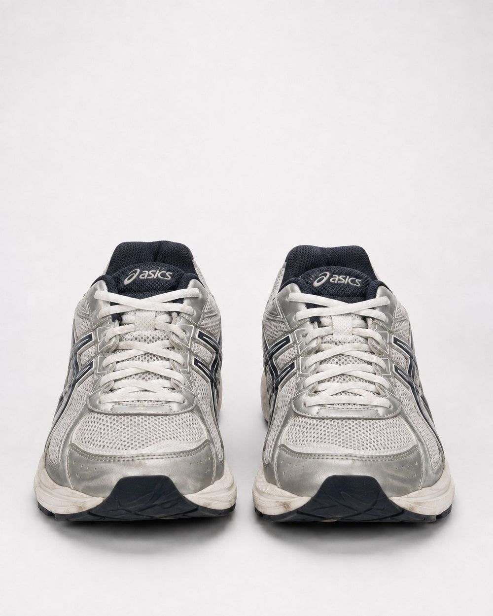ASICS GEL-Contend 4 pre-loved sneakers - pair front view