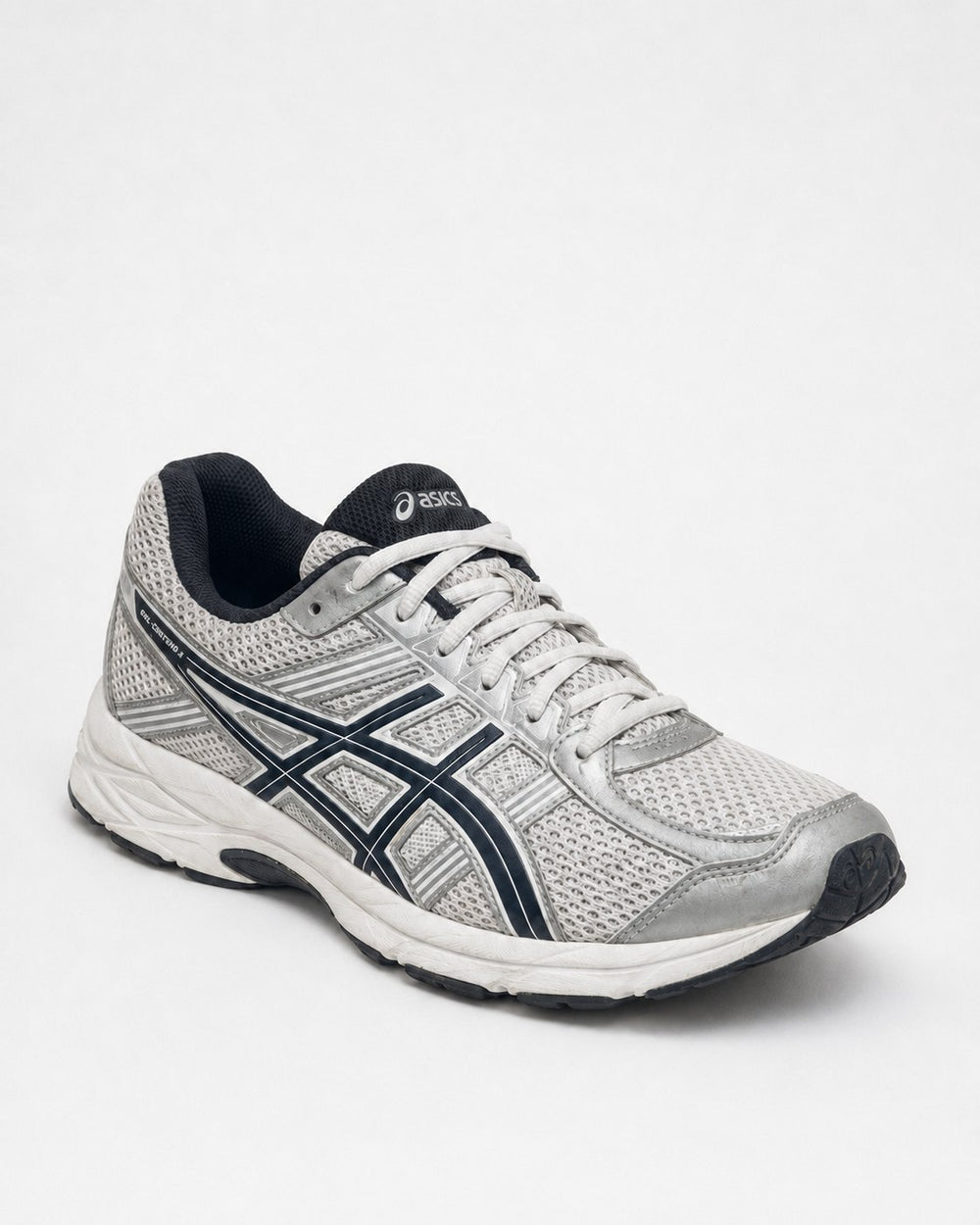 ASICS GEL-Contend 4 pre-loved sneakers - three-quarter angle