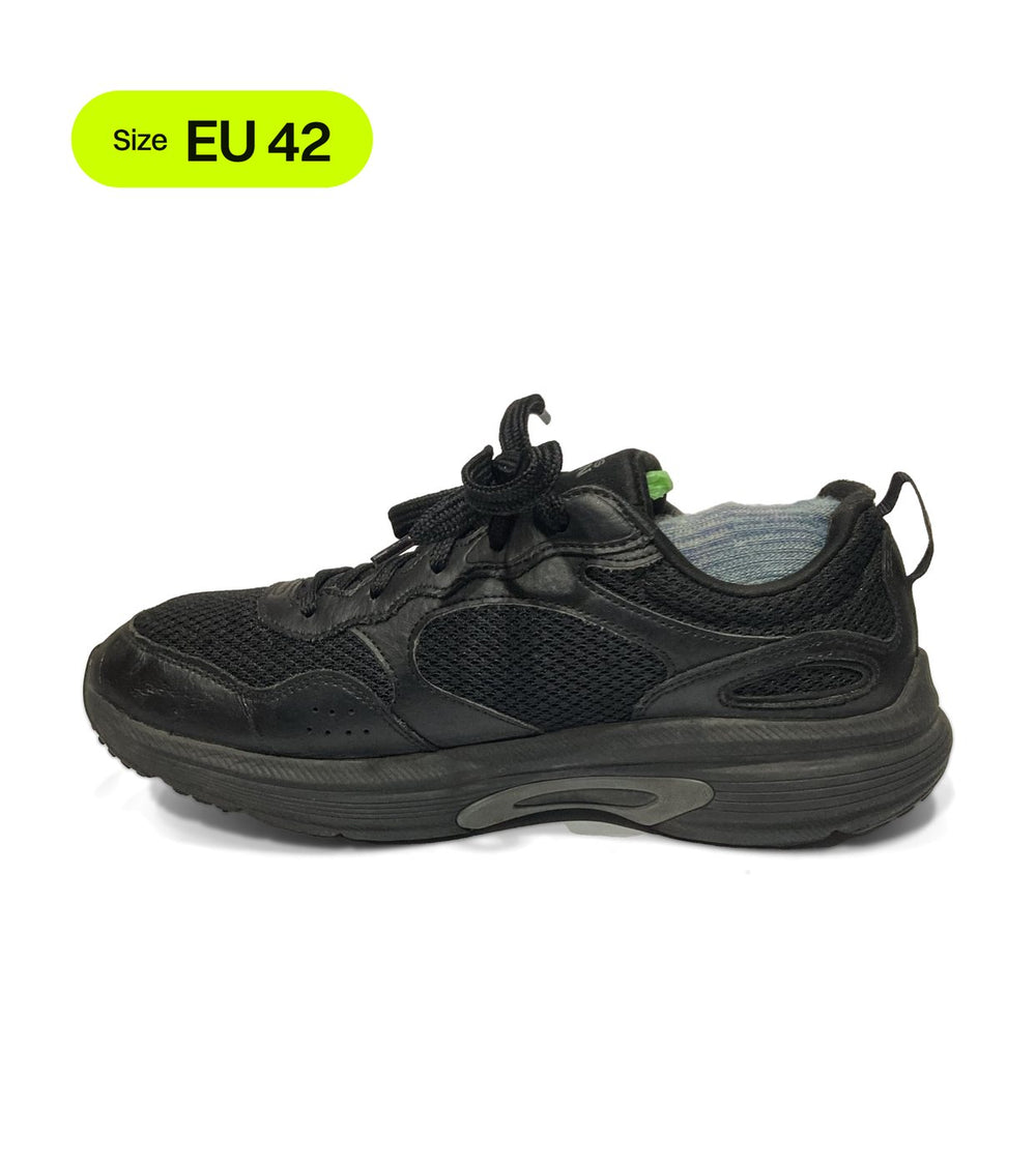 Skechers GO RUN, Black / Black, Premium condition