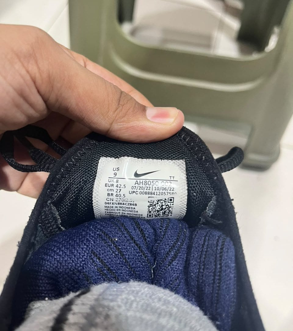 Nike Air Max 270 - EU 42.5