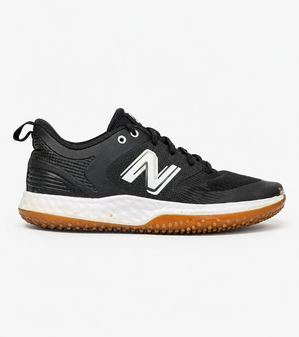 New Balance Fresh Foam 3000v4 Turf - EU 43